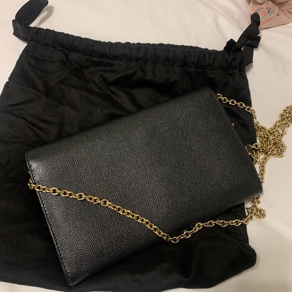 Dolce & Gabbana black leather clutch/cross body bag with gold chain strap - Picture 4 of 8